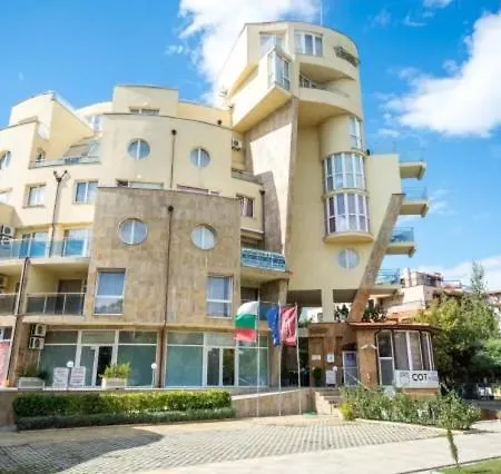 Sunny Cove * Слънчев бряг
