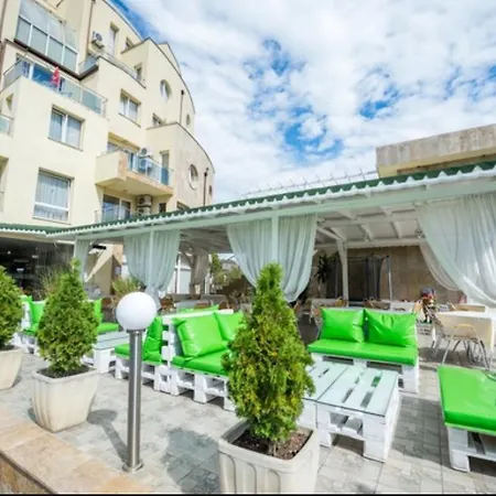 Апартаменти Sunny Cove