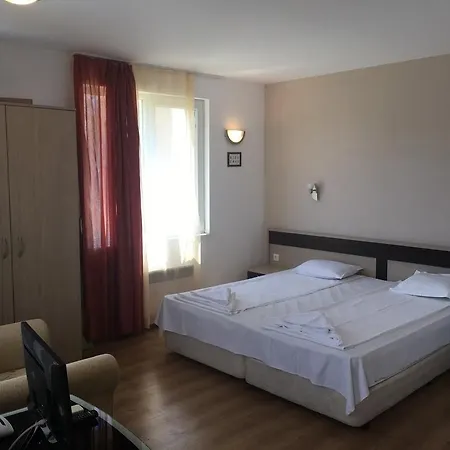 Апартаменти Sunny Cove *