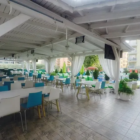 Sunny Cove Апартаменти Сонячний Берег